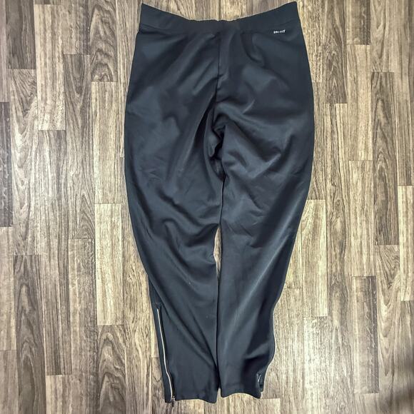 Nike Dri-FIT Black Joggers / Sweatpants — Men’s Athletic Performance Pants - Picture 1 of 7